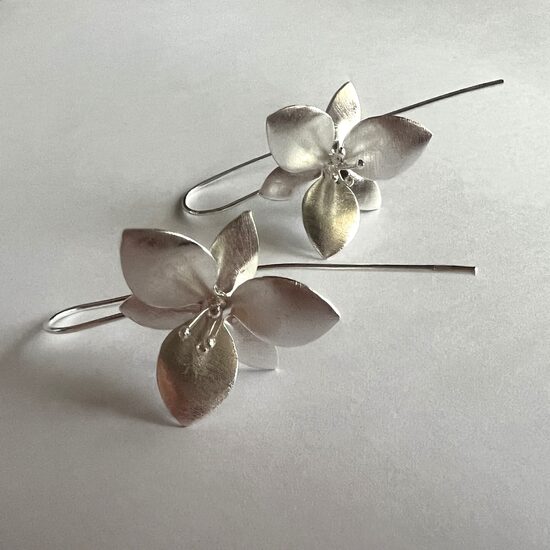 Frosted Silver Earrings Orquidea 